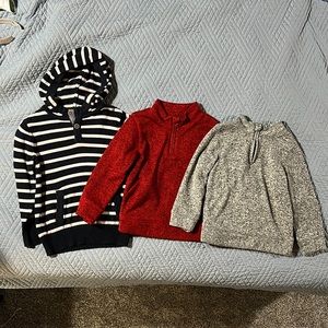 Size toddler 5 boys sweaters in great condition.